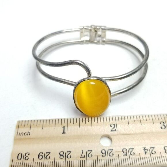 Vintage Bright Yellow Oval Cabochon Hinged Bangle Bracelet, Silver Tone Setting - Picture 6 of 8